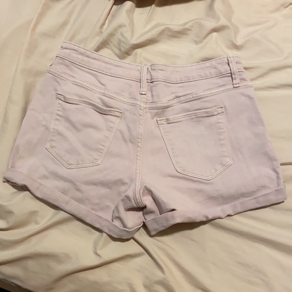 Light pink shorts - Picture 3 of 3